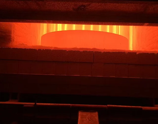 Quartz components annealing in a high temperature furnace